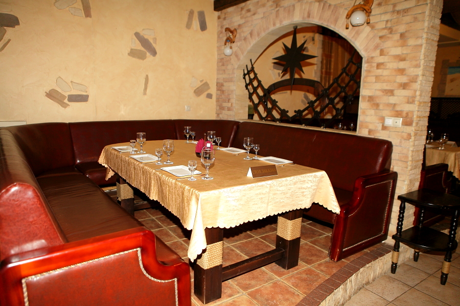 фотоснимок зала Банкетные залы Робинзон Крузо на 1 зал на 600 гостей, 2 зал на 220 гостей , летние беседки до 40 гостей, летник для торжеств 500 гостей  мест Краснодара