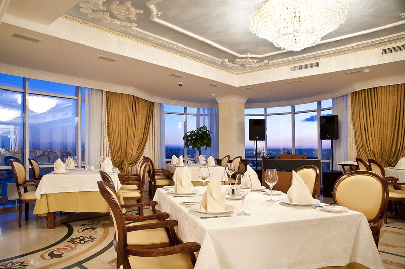 снимок зала для мероприятия Рестораны The One Restaurant & View  Краснодара