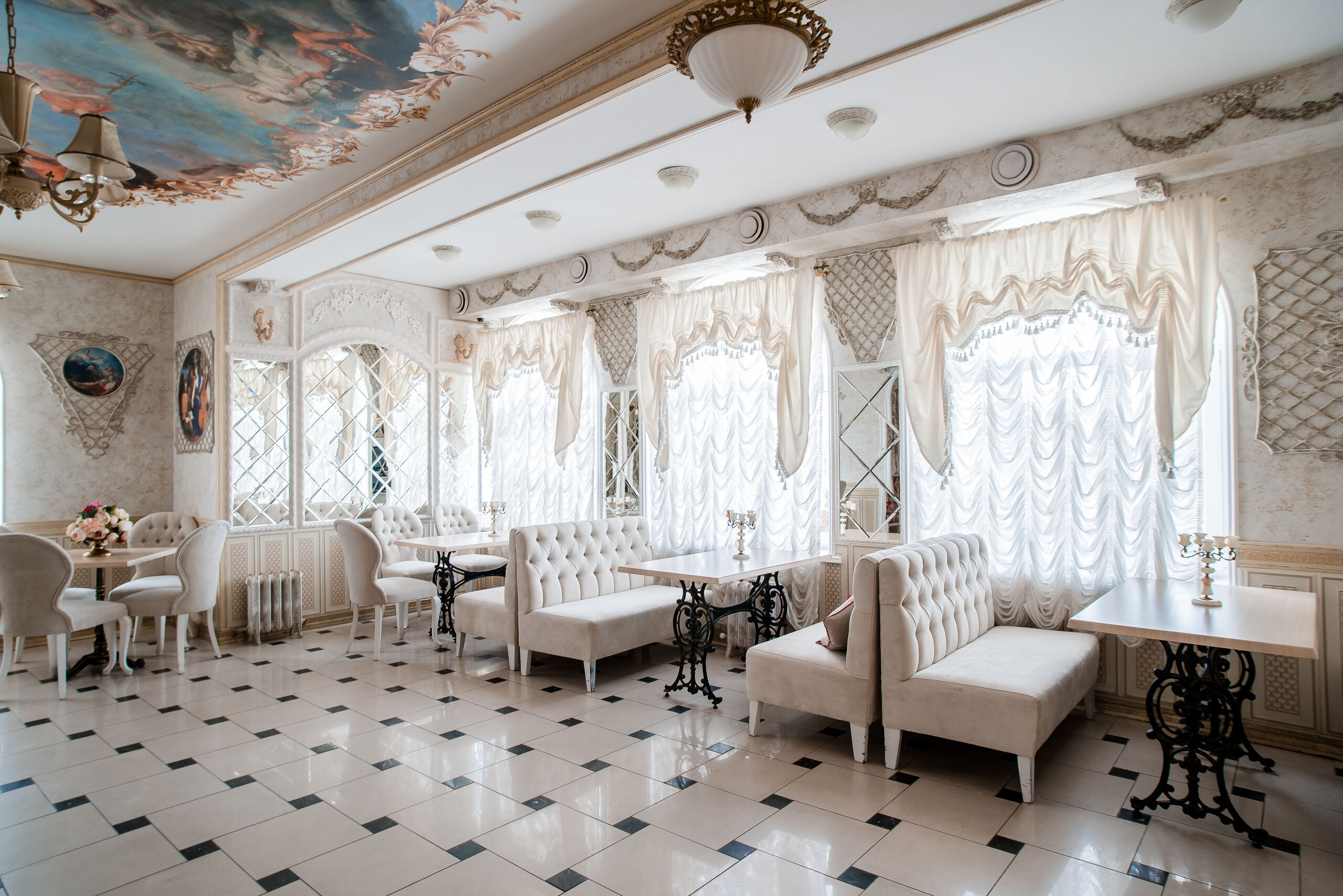фото зала Банкетные залы BELLAGIO на 1 зал до 120 гостей, 2 зал до 90 гостей, 3 зал до 30 гостей мест Краснодара