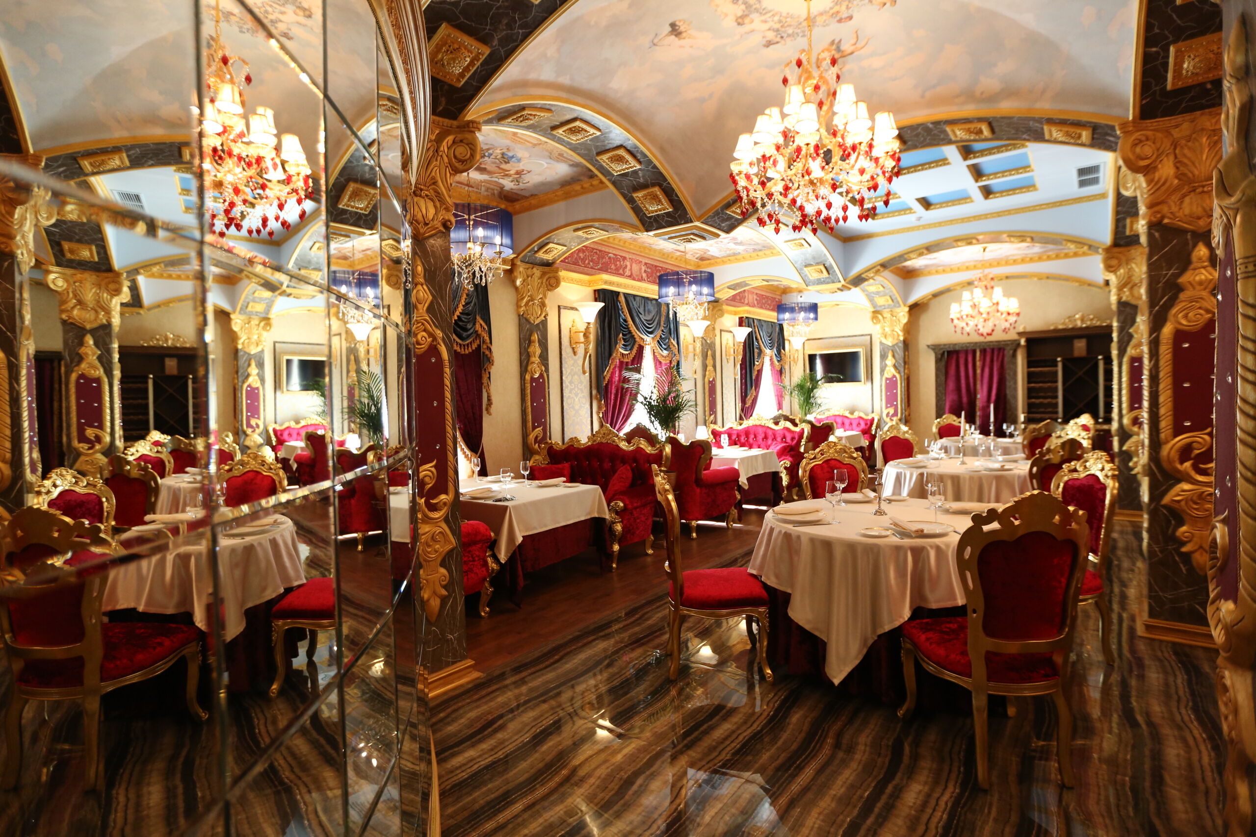 фотография помещения для мероприятия Рестораны Napoleon Bonaparte на 60-150 номеров Краснодара