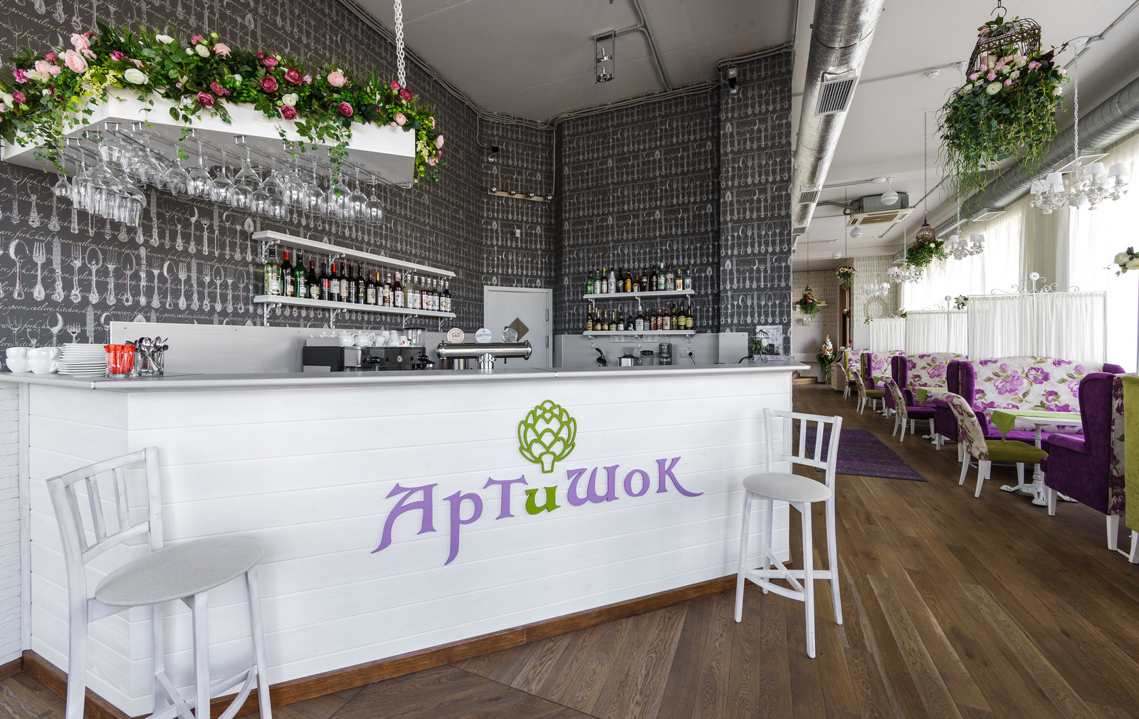 фотография помещения для мероприятия Банкетные залы Ресторан АРТиШОК на 56,8,200 номеров Краснодара