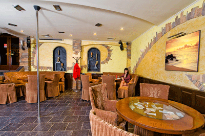 фотоснимок зала Рестораны Максимус на 4 зала: банкетный до 200 человек, бильярдный, терраса до 300 мест, бар. мест Краснодара