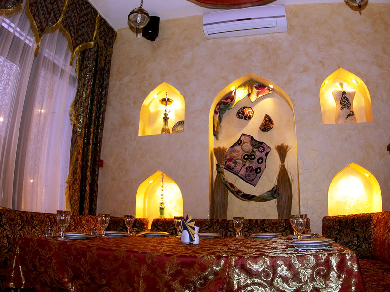 фотоснимок оформления Рестораны Шашлычный двор на 2 зала: 50 и 110 посадочных мест мест Краснодара