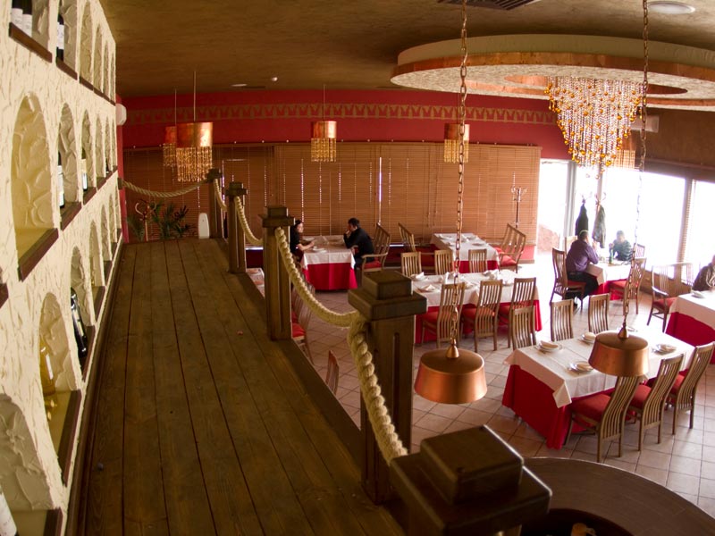 снимок интерьера Кафе La Кабанья на 1 зал на 45 гостей, 2 банкетный зал на 78 гостей и летнее кафе на 24 гостя мест Краснодара