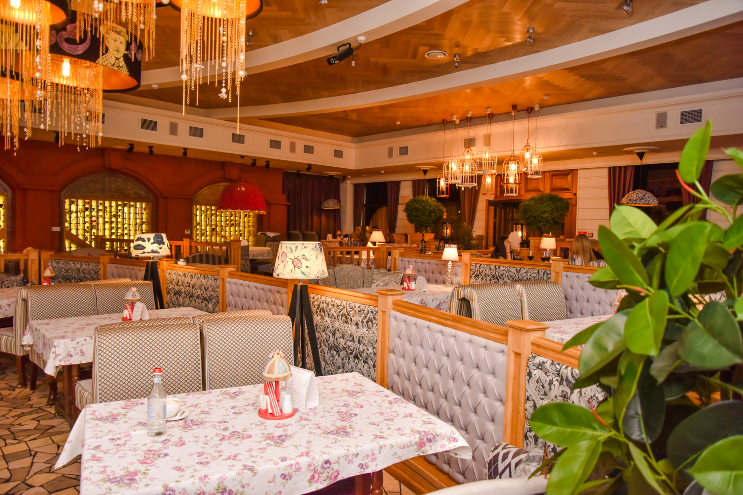 фотография помещения для мероприятия Рестораны Ресторан "Абажур" на 3 мест Краснодара